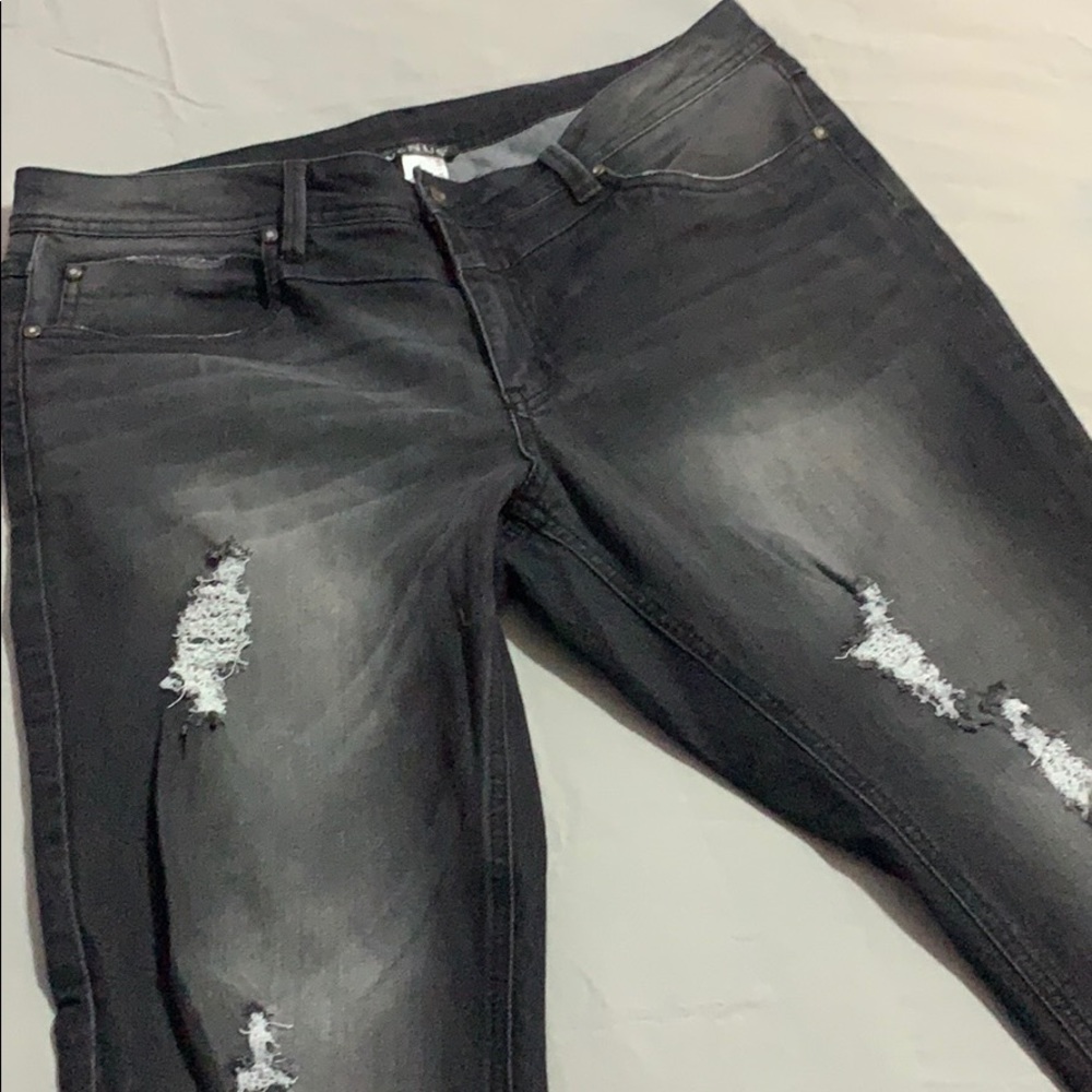 Bundle of 3 jeans